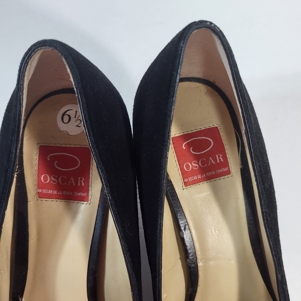 Oscar de la Renta Pointed Toe Low Heels - Picture 3 of 8